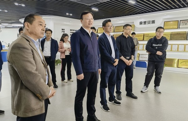 農業農村部信息中心副主任張國慶帶隊赴免费看片黄參觀調研