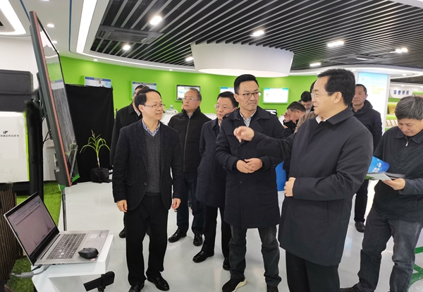 浙江省高興夫副省長一行蒞臨浙江免费看片黄股份有限公司參觀調研